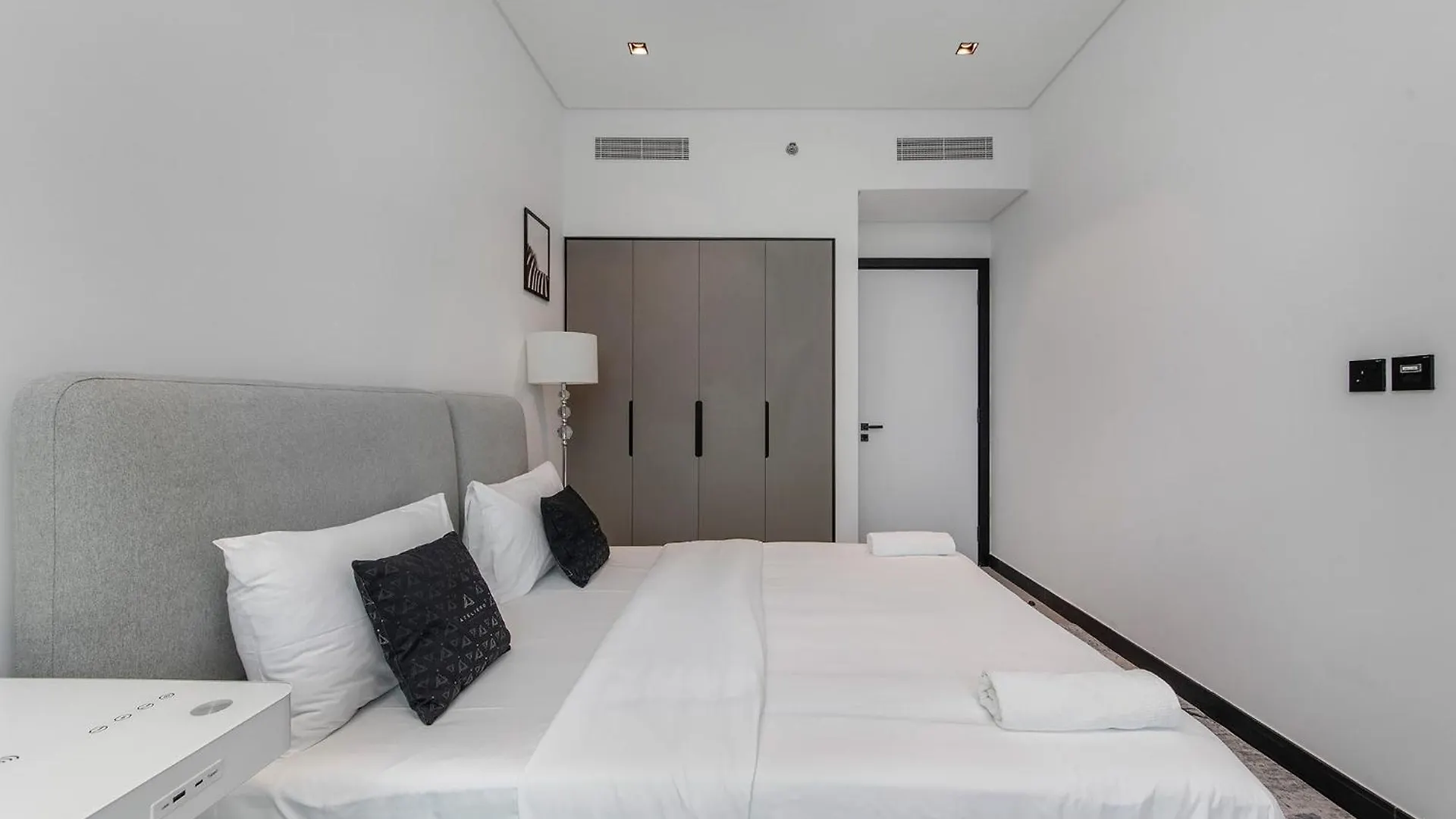 Luxury Apartment With Views Of Burj Khalifa 15 Northside Dubai